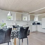 度假居 Iina - 13km From The Sea By Interhome *
