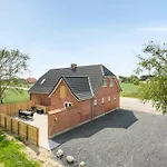 Iina - 13km From The Sea By Interhome