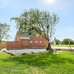 度假居 Iina - 13km From The Sea By Interhome *