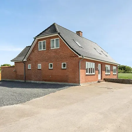 Iina - 13km From The Sea By Interhome